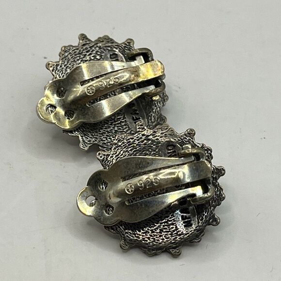 MFA, Museum of Fine Art Vintage-Inspired sterling with Amethyst clip on earrings - Picture 2 of 5